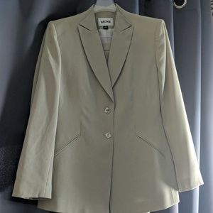 Kasper Women's Suit